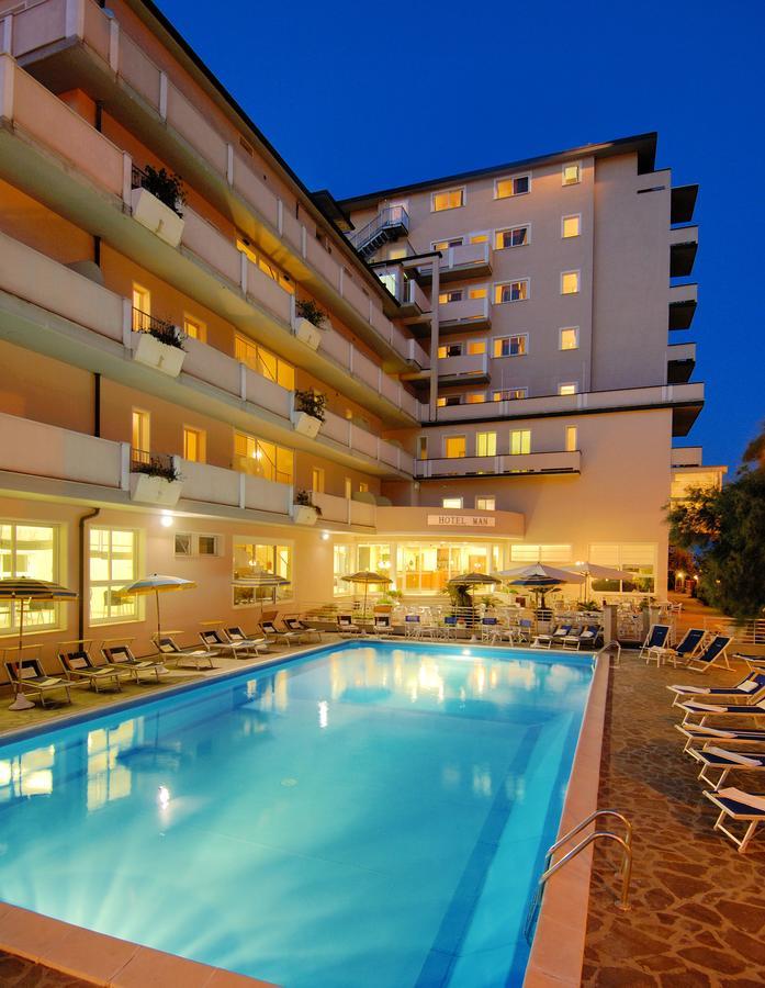 Hotel Man ลิโด ดิ ซาวิโอ ภายนอก รูปภาพ