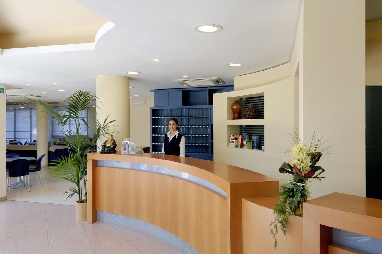 Hotel Man ลิโด ดิ ซาวิโอ ภายนอก รูปภาพ